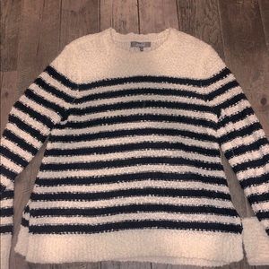 Super comfy sweater Size L. Navy and cream color.
